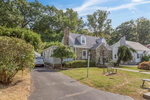 75 Berkeley Rd, Fairfield, CT 06825