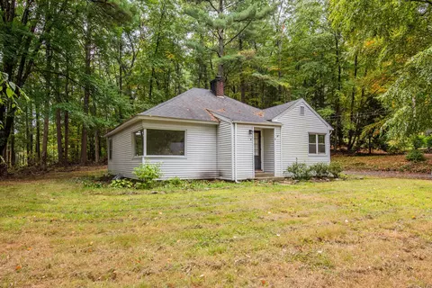 5 Gordon St, Simsbury, CT 06070