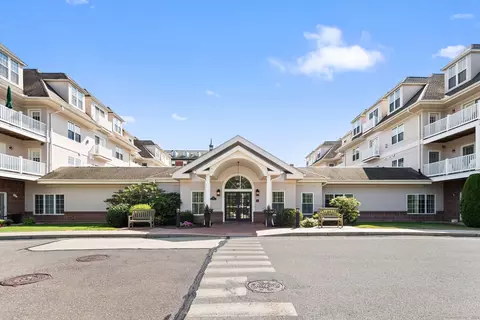 237 Fern St #404W, West Hartford, CT 06119