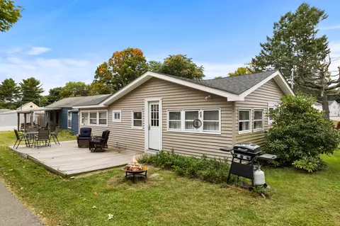 12 North St, Madison, CT 06443