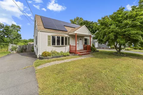 37 Woodmere Rd, Bristol, CT 06010