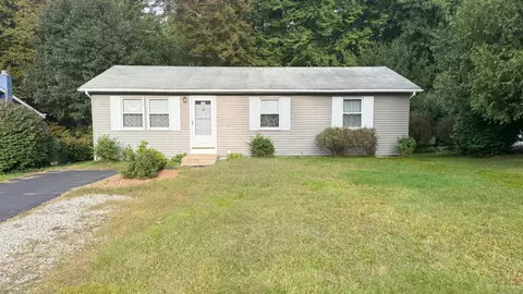 109 Southridge Dr, Windham, CT 06226