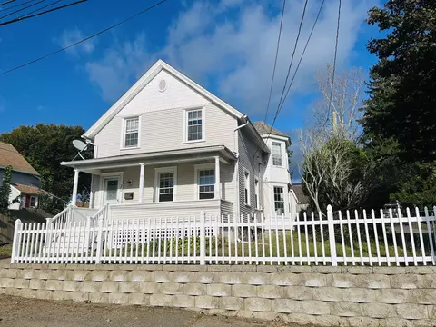 20 Clement St, Waterford, CT 06385