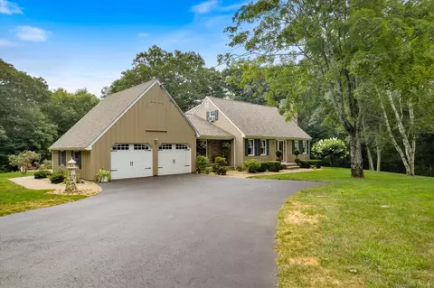 392 Squaw Rock Rd, Plainfield, CT 06354