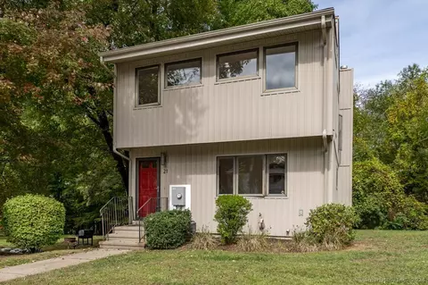 21 In Town Ter #21, Middletown, CT 06457