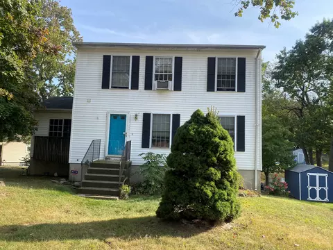 1 Hoyt St, Milford, CT 06460