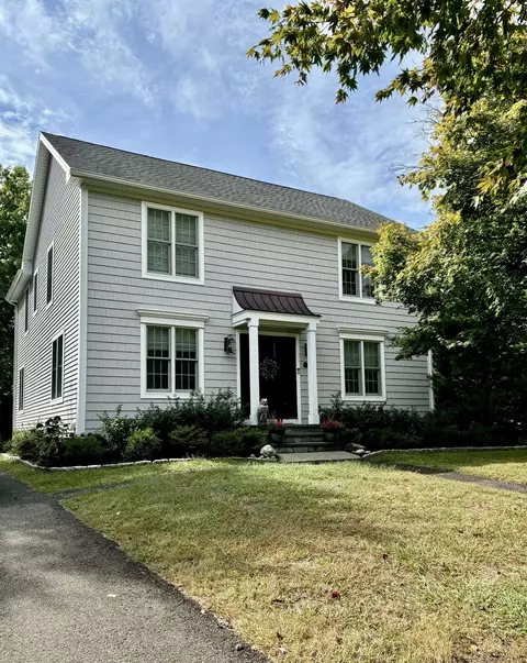 35 Gibson Rd, Milford, CT 06461