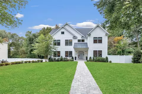 53 Marian Rd, Fairfield, CT 06825