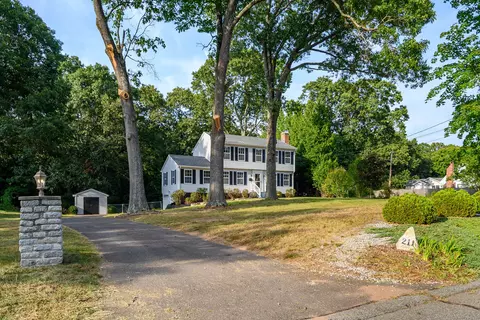 211 Spring St, Manchester, CT 06040