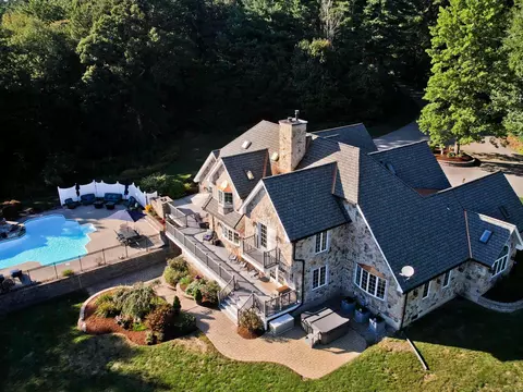 54 Cemetery Rd, Willington, CT 06279