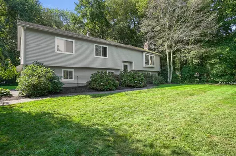 112 Woodlawn Rd, Monroe, CT 06468