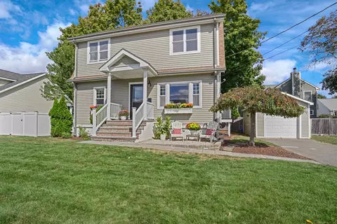 135 Alden St, Fairfield, CT 06824