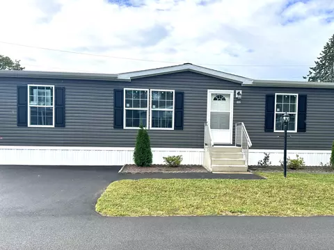 122 Fair Acres Cir, Stonington, CT 06378