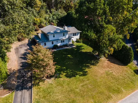 28 Tyler Ln, Norwich, CT 06360