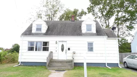 2 Mckinley Ave, East Haven, CT 06512