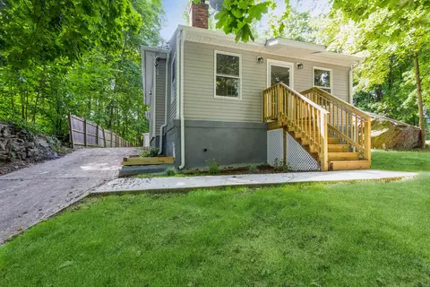 122 Berlin Ave, Southington, CT 06489