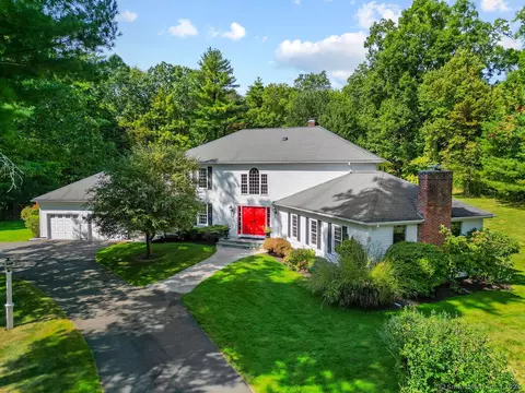 25 Highwood, Simsbury, CT 06070