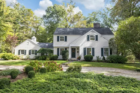 8 Windsor Rd, Darien, CT 06820