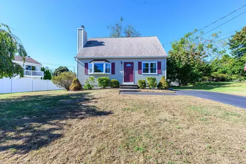 8 Roses Farm Rd, East Haven, CT 06512