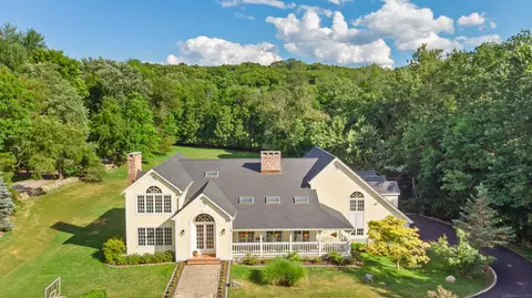 152 Old Hyde Rd, Weston, CT 06883