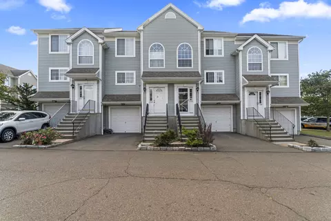 560 Silver Sands Rd #2102, East Haven, CT 06512