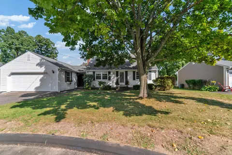 7 Casciello Dr, Plainville, CT 06062