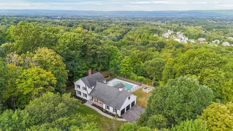 335 Copper Ridge Rd, Southington, CT 06489