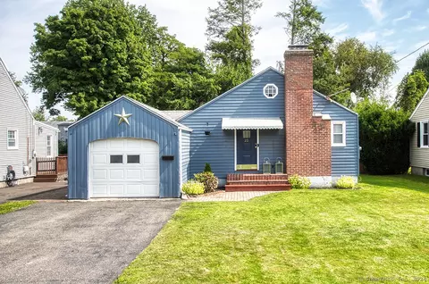 22 Westgate St, West Hartford, CT 06110