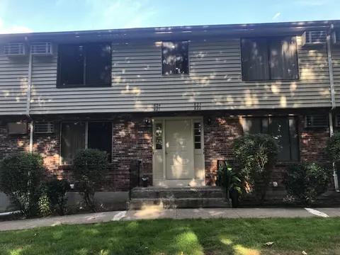 824 Blackstone Vlg #824, Meriden, CT 06450