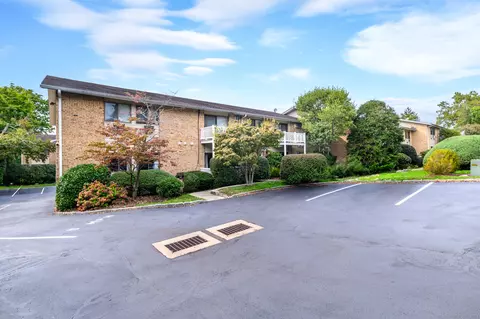 180 Glenbrook Rd #39, Stamford, CT 06902