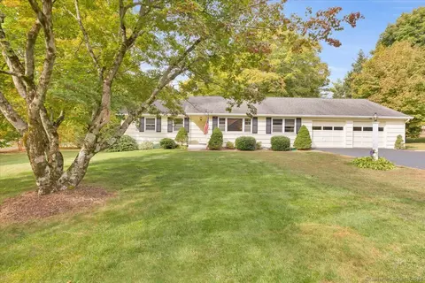 23 Sunnybrook Dr, Avon, CT 06001