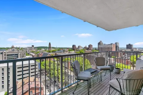 100 York St #15D, New Haven, CT 06511