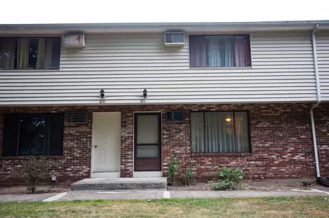 819 Blackstone Vlg #819, Meriden, CT 06450
