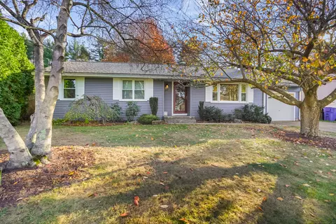 69 School House Rd, Newington, CT 06111