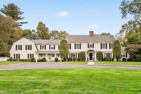 201 Queens Grant Rd, Fairfield, CT 06824