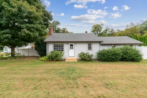 9 Todds Rd, Newtown, CT 06482