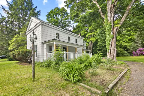 424 E River Rd, Barkhamsted, CT 06065