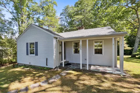285 Church St, Windham, CT 06226