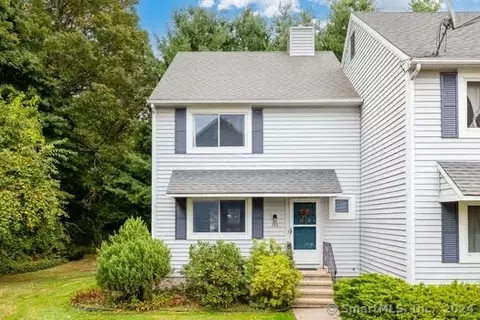 153 Salem Dr #153, Cromwell, CT 06416