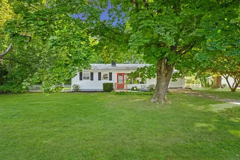 4 Mallard Rd, Norwalk, CT 06850
