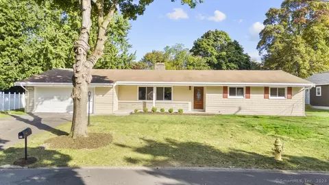 95 Eureka Ave, Stratford, CT 06614