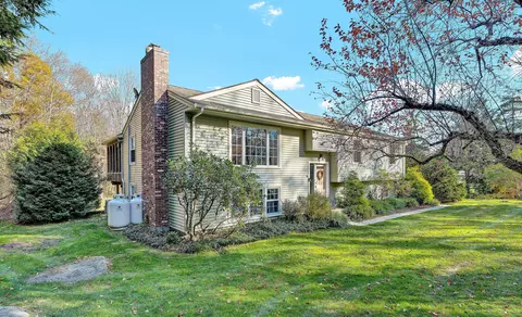 152 Nepaug Rd, Burlington, CT 06013