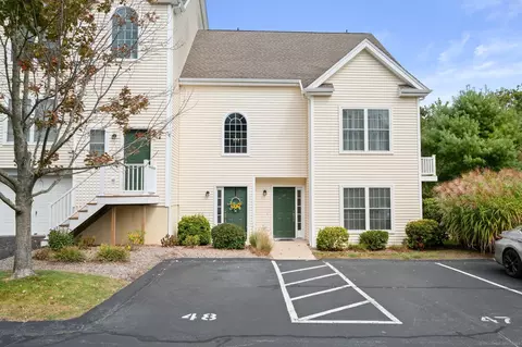 15 Freedom Way #48, Niantic, CT 06357