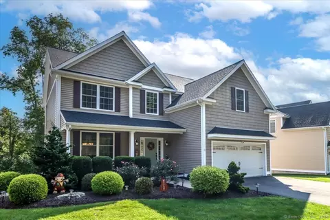 10 Sylvesters Way, Shelton, CT 06484