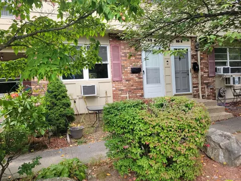 55 Lantern Park Dr #4, Naugatuck, CT 06770