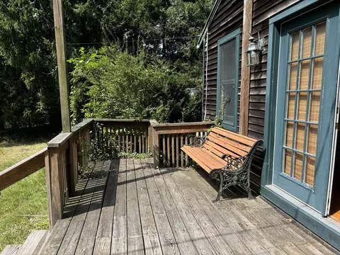 621 Route 163, Montville, CT 06353