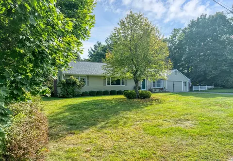 34 Hobby Dr, Ridgefield, CT 06877