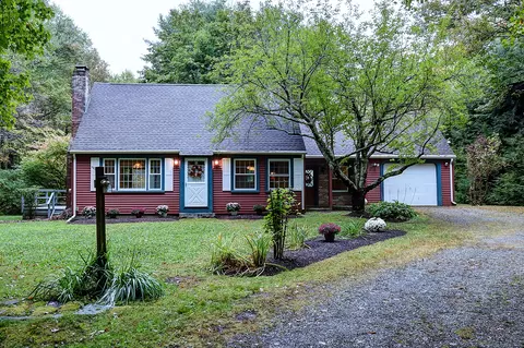 7 Goose Green Rd, Barkhamsted, CT 06063