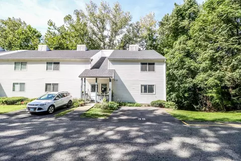 35 Canterbury Ct #35, New Milford, CT 06776