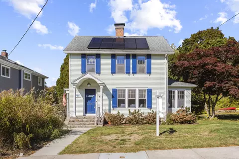 207 Thames St, New London, CT 06320